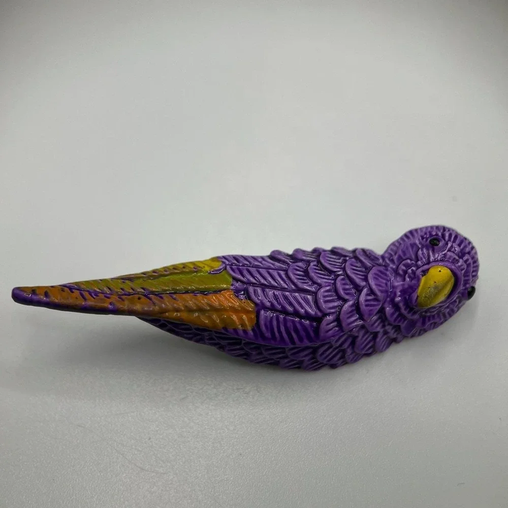 Vintage Purple & Yellow Enamel Classic Fashion Bird Parrot Figural Brooch Pin‎